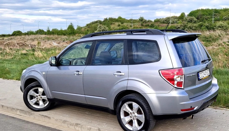 Subaru Forester cena 35400 przebieg: 207000, rok produkcji 2008 z Bielawa małe 301